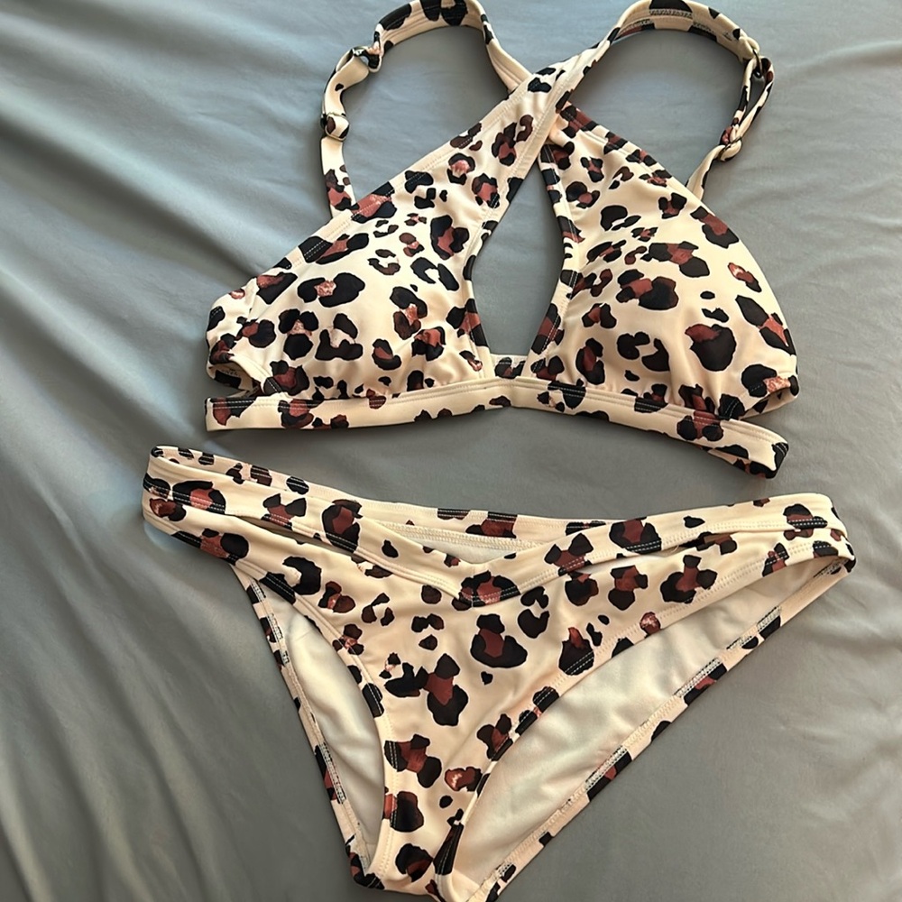 Adore me leopard bikini medium